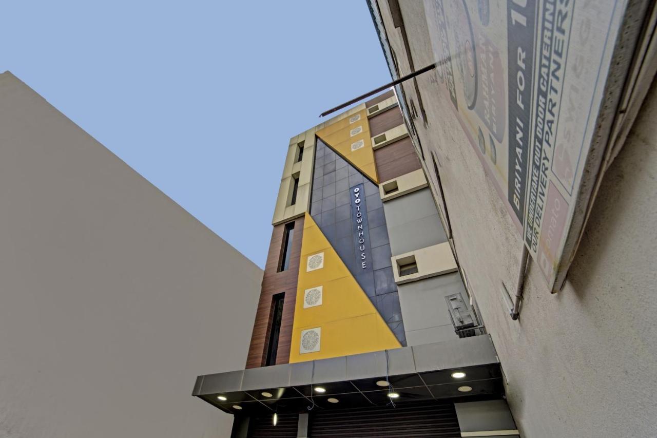 Super Townhouse 1096 Hotel Redfox Nungambakkam Near Apollo & Shankar Nethralaya Hospital Chennai Dış mekan fotoğraf