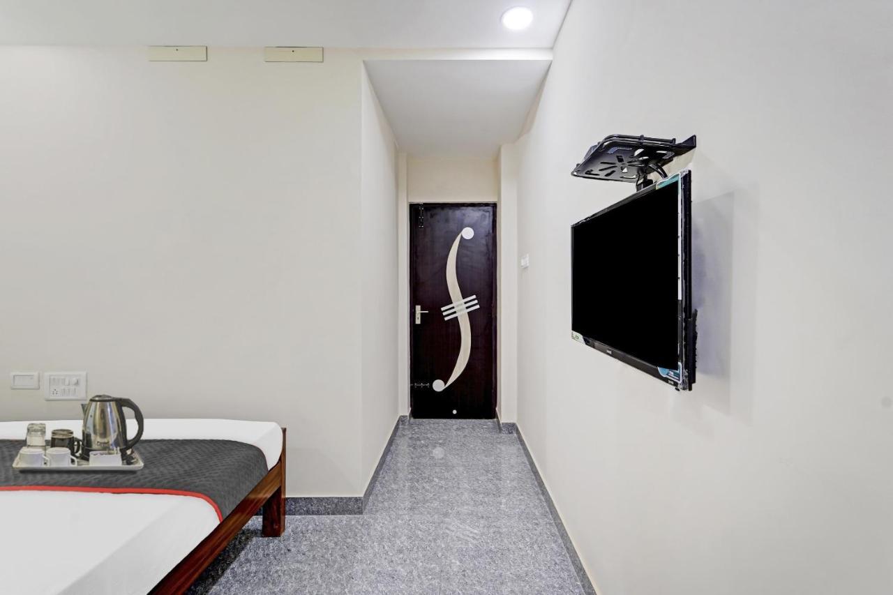 Super Townhouse 1096 Hotel Redfox Nungambakkam Near Apollo & Shankar Nethralaya Hospital Chennai Dış mekan fotoğraf
