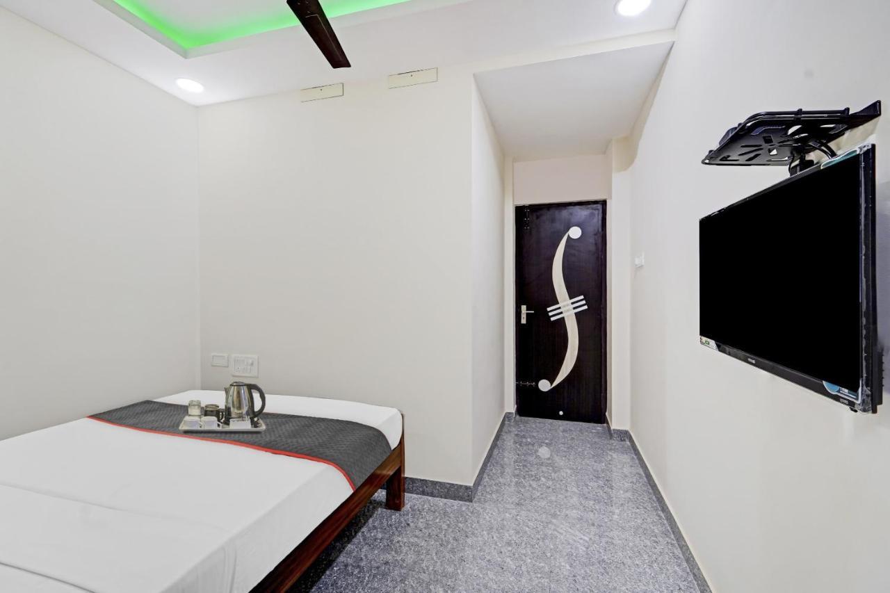 Super Townhouse 1096 Hotel Redfox Nungambakkam Near Apollo & Shankar Nethralaya Hospital Chennai Dış mekan fotoğraf