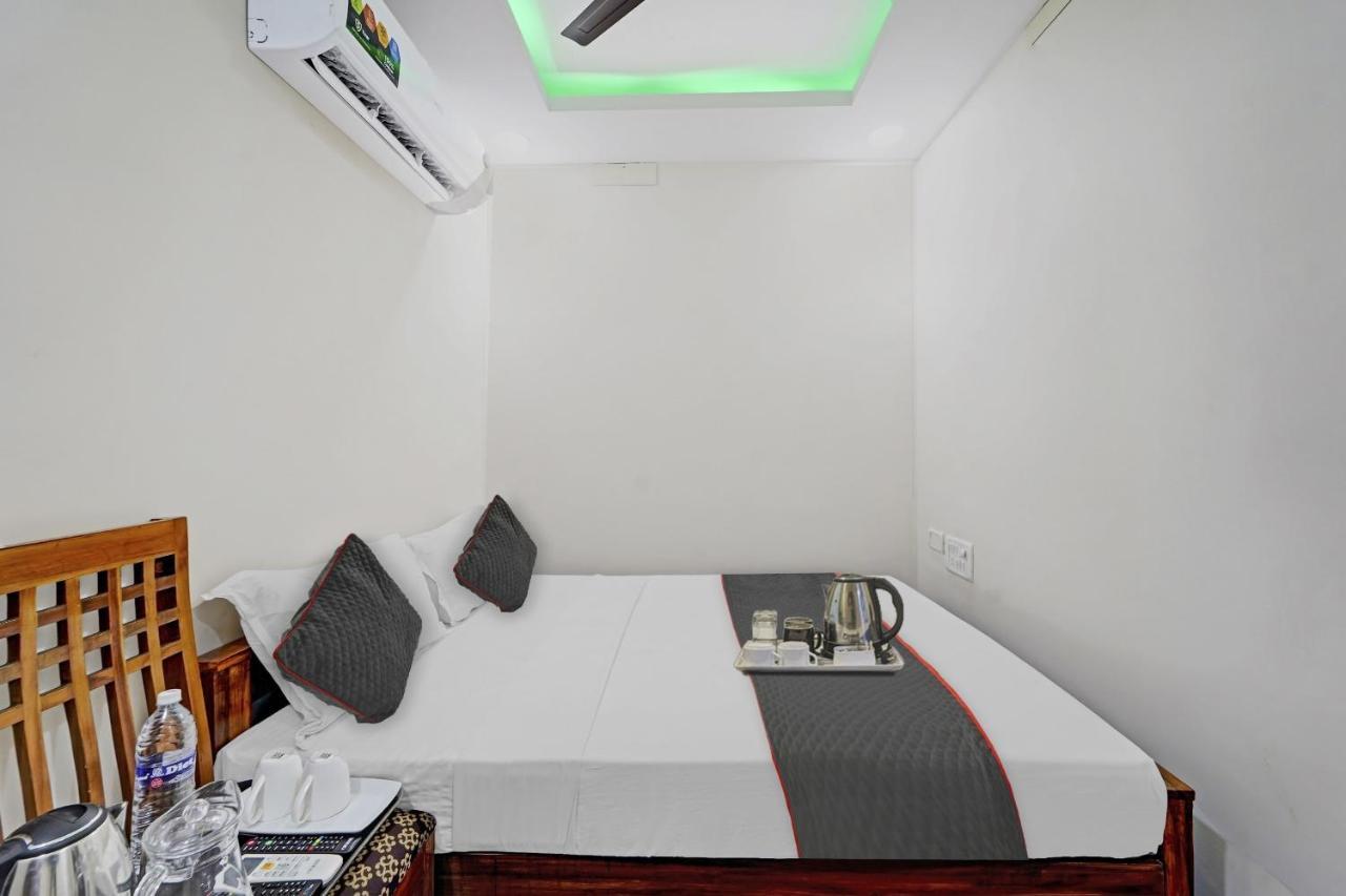 Super Townhouse 1096 Hotel Redfox Nungambakkam Near Apollo & Shankar Nethralaya Hospital Chennai Dış mekan fotoğraf