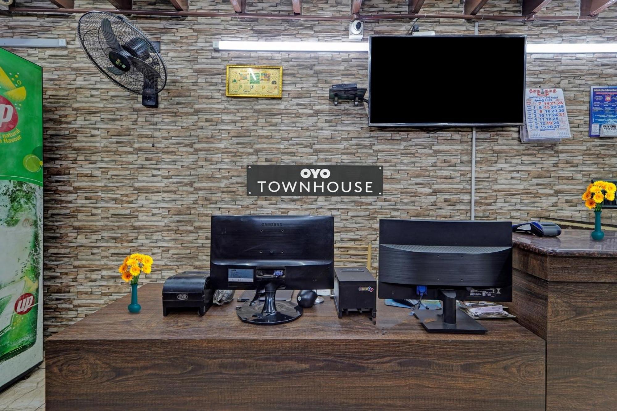 Super Townhouse 1096 Hotel Redfox Nungambakkam Near Apollo & Shankar Nethralaya Hospital Chennai Dış mekan fotoğraf