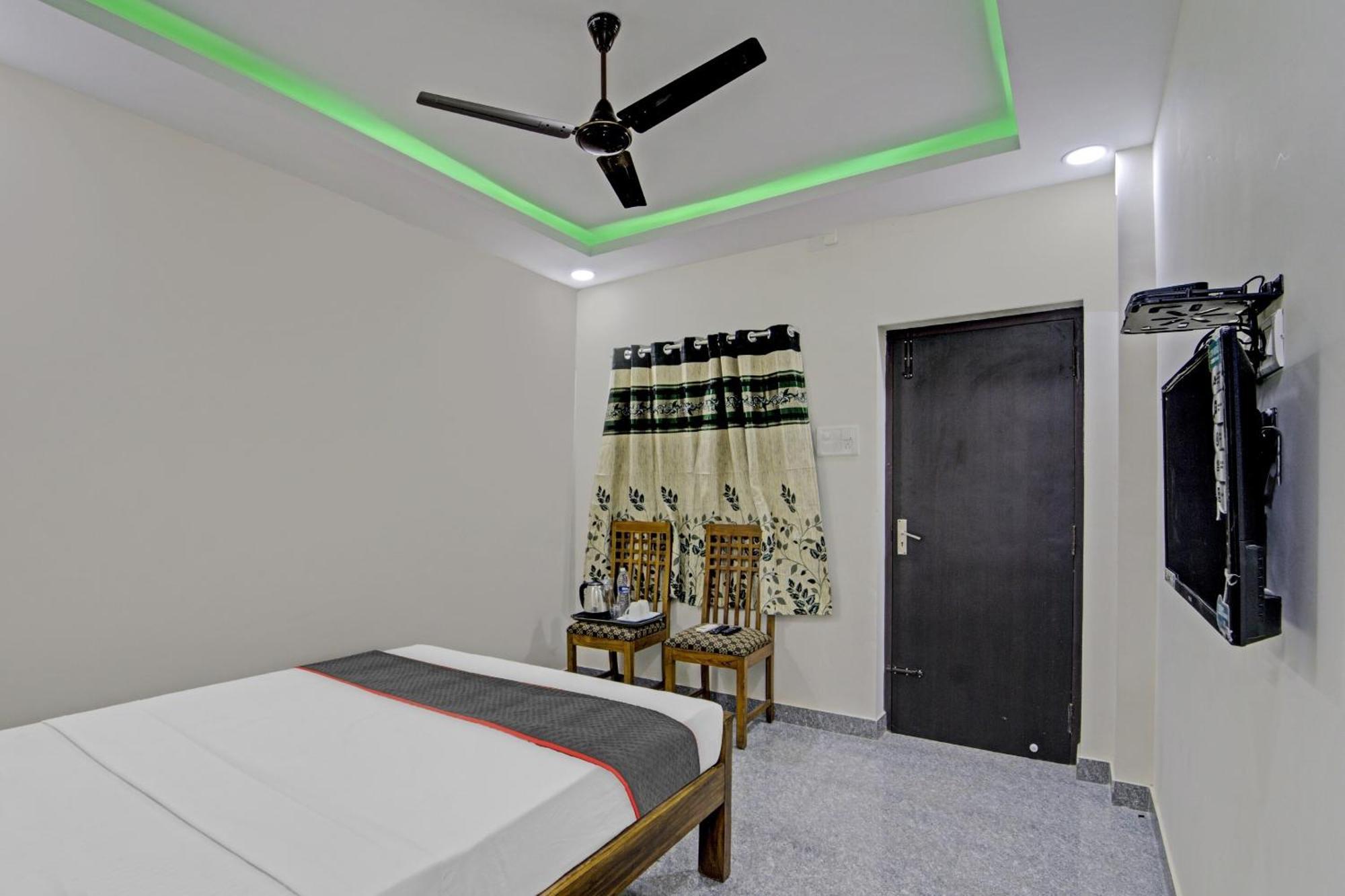 Super Townhouse 1096 Hotel Redfox Nungambakkam Near Apollo & Shankar Nethralaya Hospital Chennai Dış mekan fotoğraf