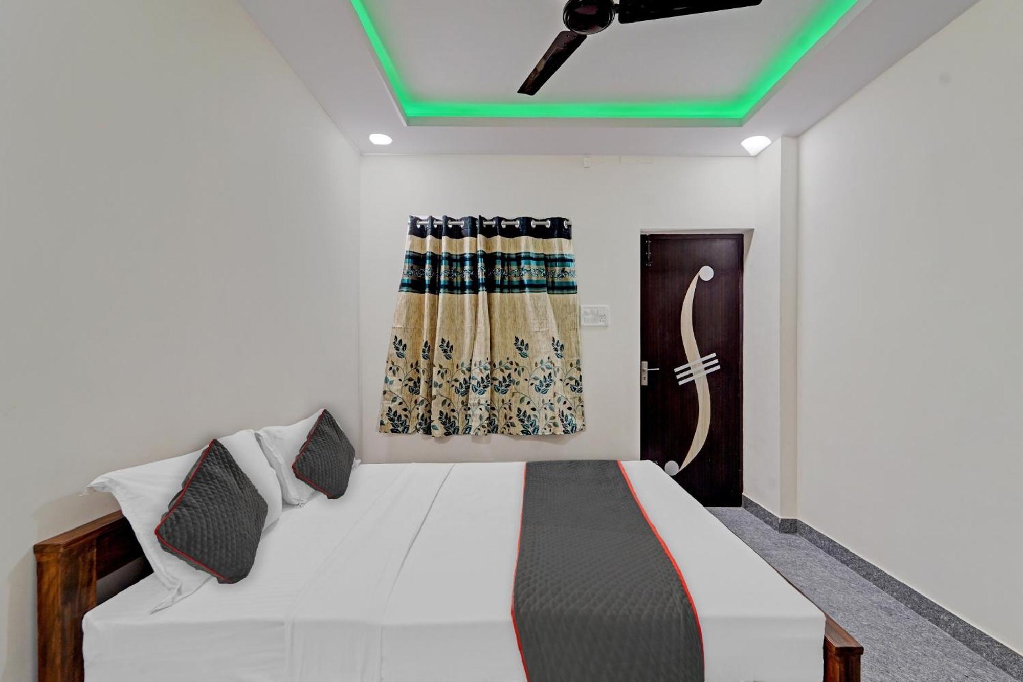 Super Townhouse 1096 Hotel Redfox Nungambakkam Near Apollo & Shankar Nethralaya Hospital Chennai Dış mekan fotoğraf
